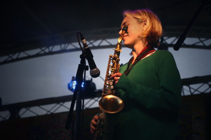 Alice Phoebe Lou - Brain Stage (9th) 14