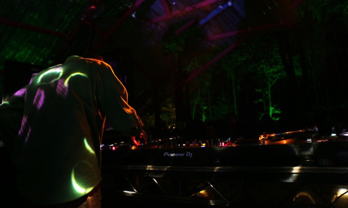 Contours - The Shack (8th) 1